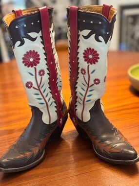 Heritage Boot Western Boots - size 7